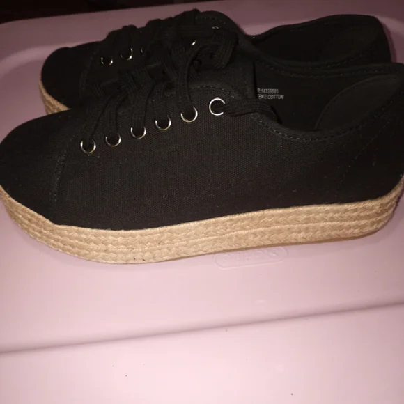 Torrid Black Canvas Espadrilles platforms lace up size 9.5w wide width - Picture 7 of 8